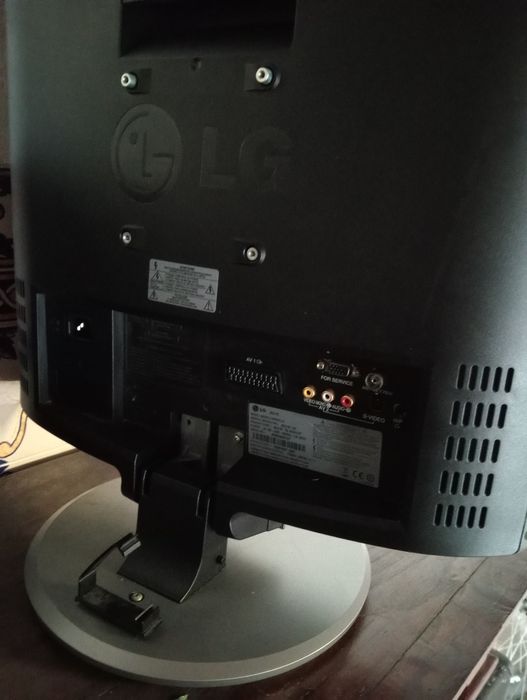 TV LG avariada , não liga