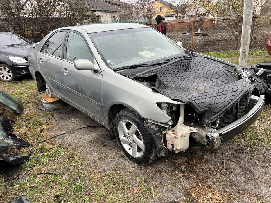 Разборка Toyota Camry 30 2004 року 2.4 Автомат