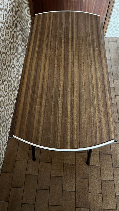 Vendo mesa redonda.