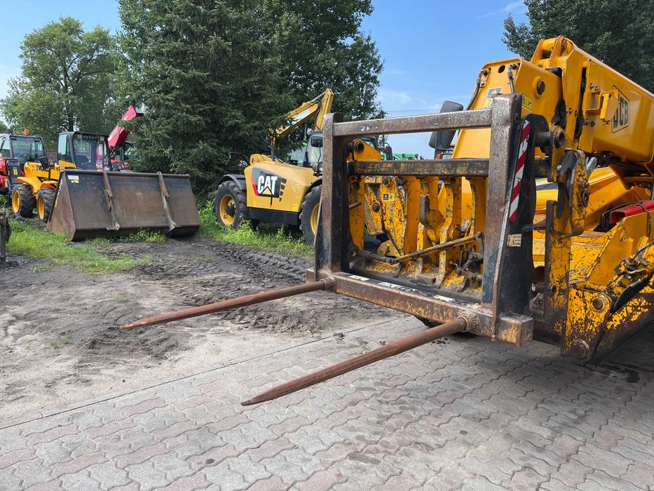 Widły do bel balotów słomy siana snopków Oryginał JCB Bardzo mocne i solidne Porządna konstrukcja do ładowarki teleskopowej Q-FIT Możliwa wysyłka