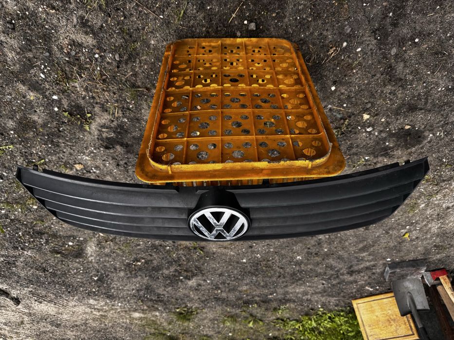 Grill /Atrapa VW Passat B5 ORI + GratiS