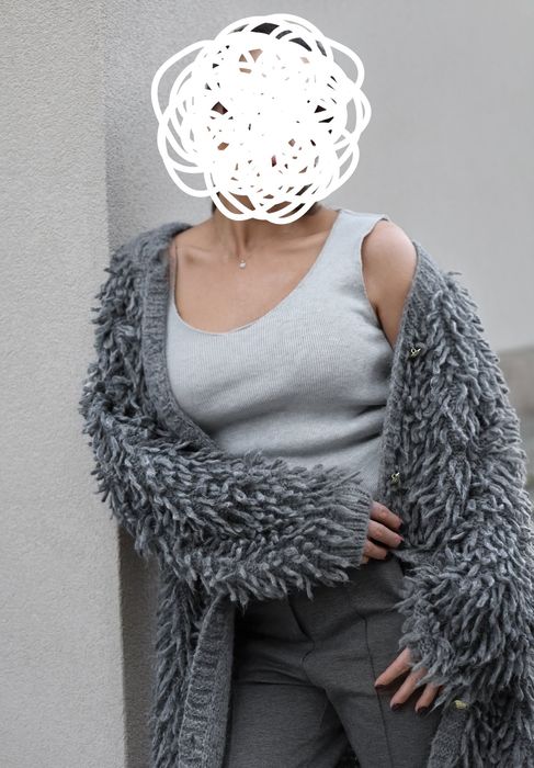 Długi sweter bardzo ciepły