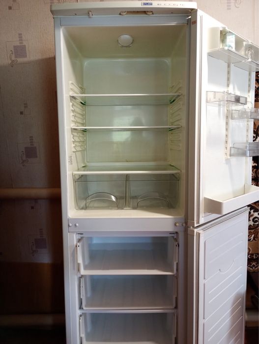 Продам холодильник