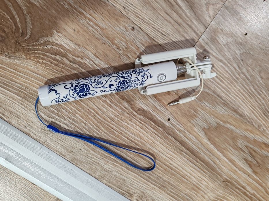 Uchwyt selfie, używany