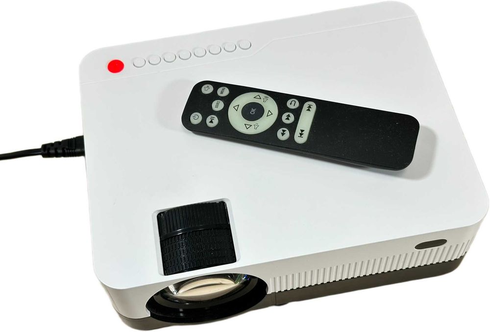 Projektro H3 LCD 720p 8000 ansi głośniki 5000:1 do filmów biały + pilot