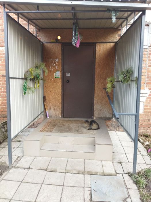 Продам Мерефа 3 - ех ком. квартиру с мебелью!