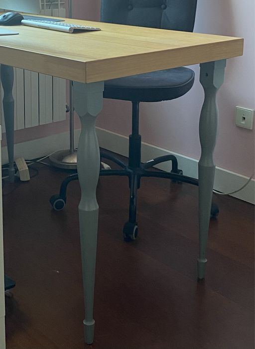 Secretária Ikea tampo carvalho