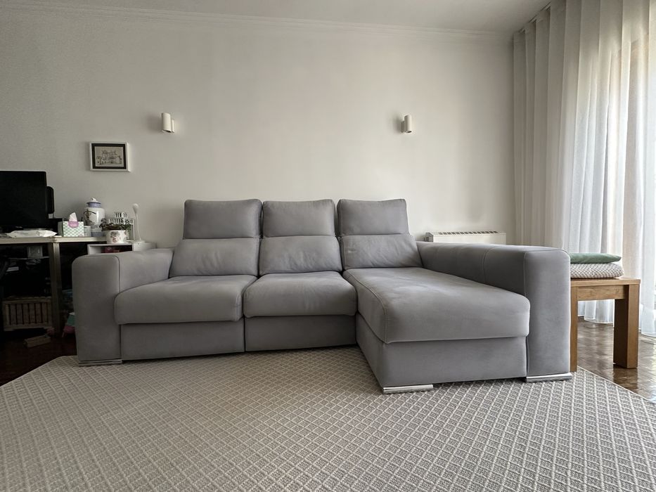 Sofá tecido 3 pessoas cama chaise long