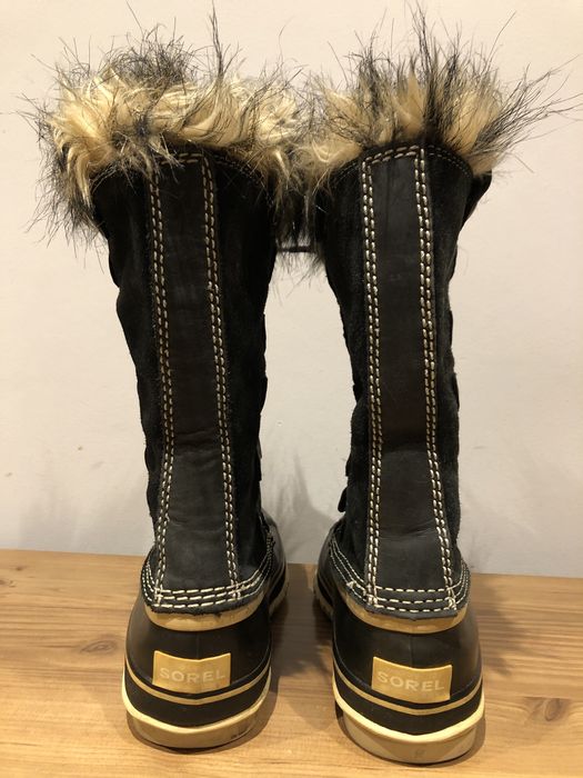 Śniegowce buty zimowe damskie Sorel Joan of Arctic.