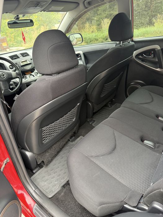 Toyota RAV4 автомат
