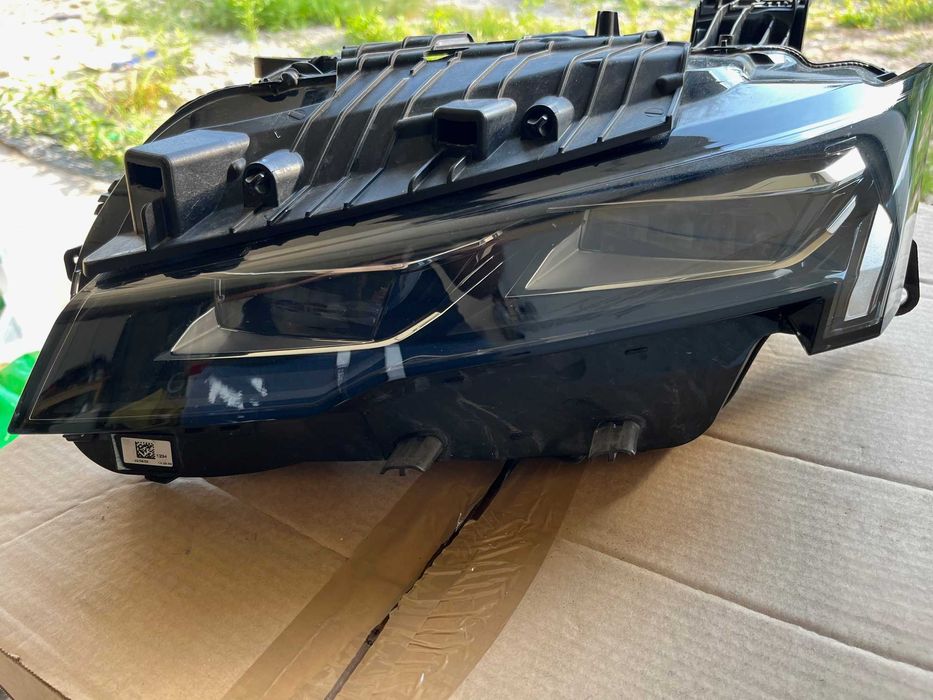 Lampa przód PEUGEOT 308 III T10 matrix full led lewa