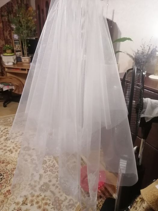 Фата невесты, свадебная фата, белая ажурная 78 см