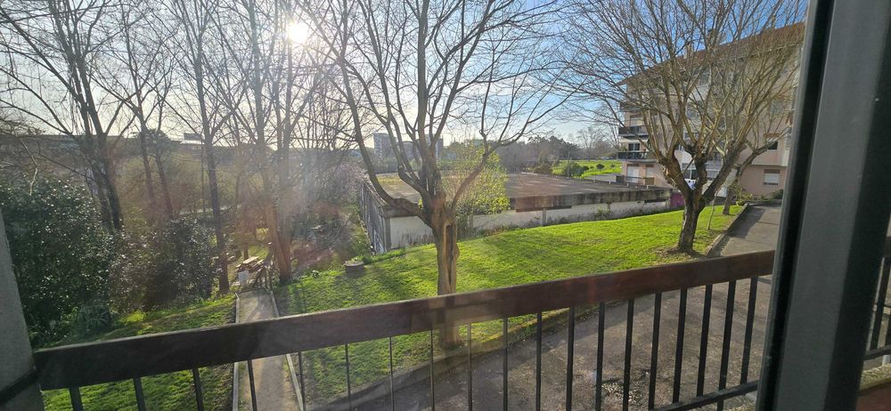 Apartamento T 2  , Aveiro Glicínias, mobilado e renovado arrenda-se