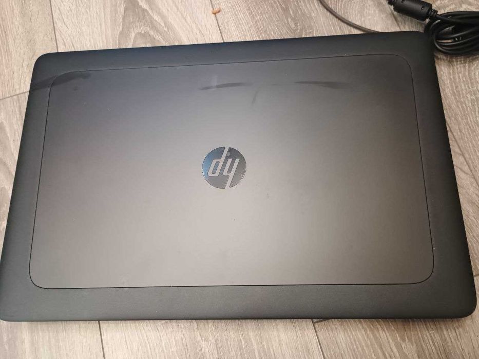 HP Zbook 17 g4 i7-7820HQ\16gb\Quadro m1200 4gb\256 SSD FHD