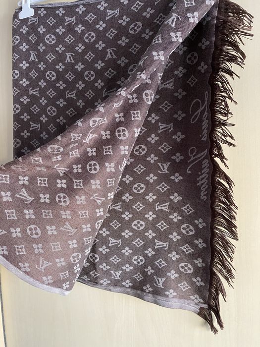 Szalik Louis Vuitton