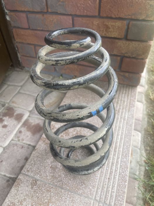 Спружина задня мерседес віто 115  4#4