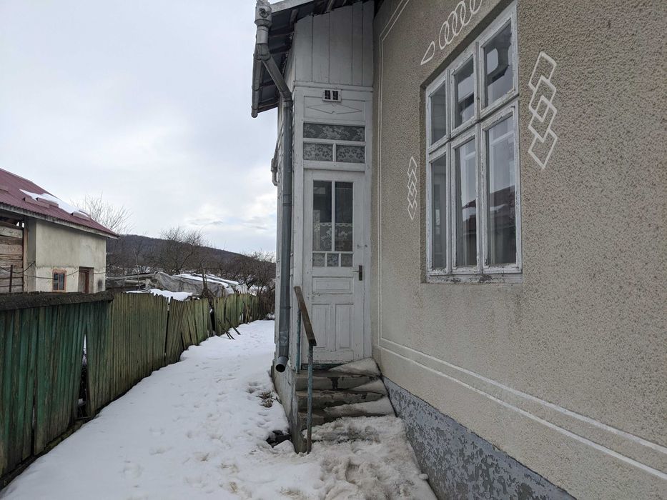 Продається відпочинковий будинок біля р. Дністер у с. Стриганці (2)