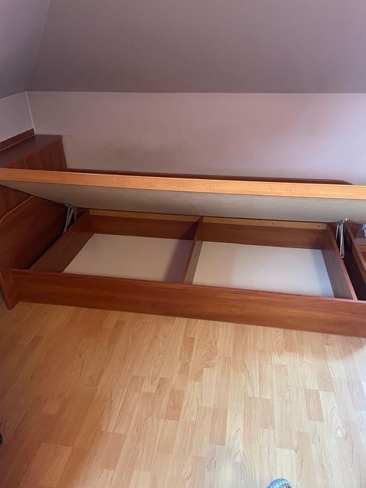 Łóżko płyta z pojemnikiem, materac 90x200
