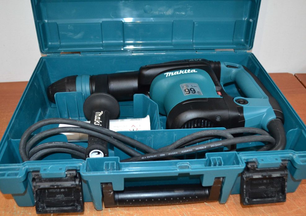 Młot Udarowy Makita HM0871C + Walizka