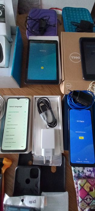 Zestaw 6 telefonów i 2 tabletów z akcesoriami