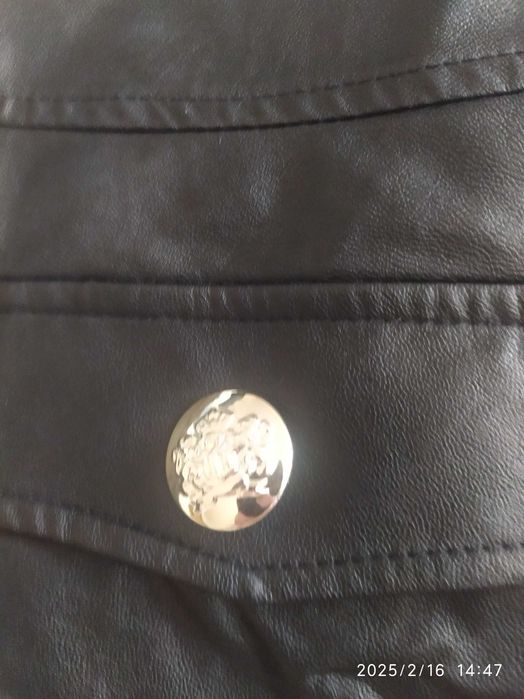 Czarna mini spódniczka z ekoskórki