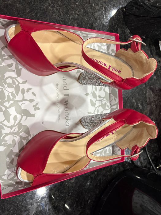 Sapatos apenas usados 1 vez