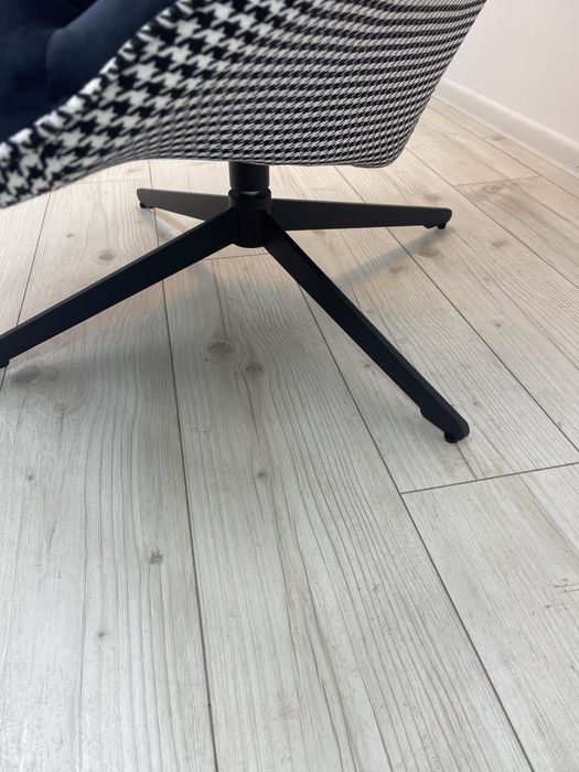 Дизайнерське крісло з Європи