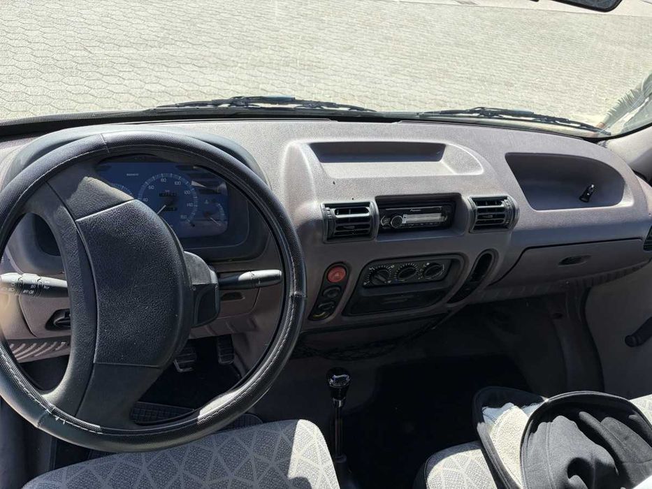 Campervan Renault Master 2.5D- Legalizada