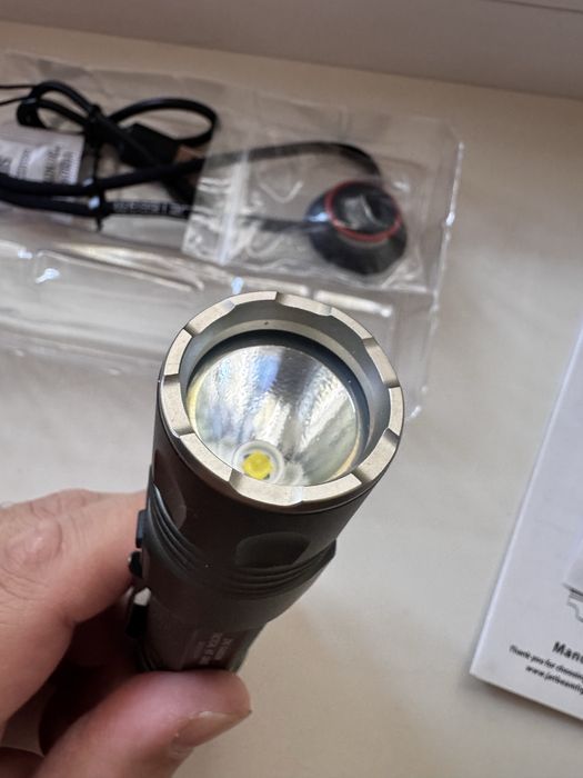 Фонарь JETBeam 2MS Guardian (2000 лм, CREE XHP35, USB-C, 21700)