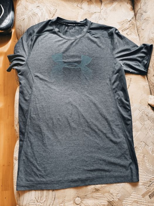 Футболка  Under Armour