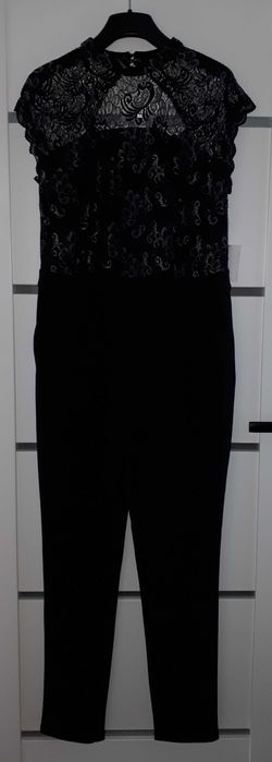 Czarny kombinezon C&A