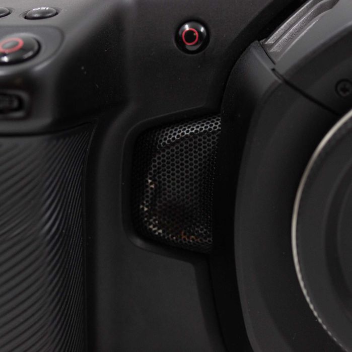 Blackmagic Pocket Cinema Camera 4K + Acessórios - 12M Garantia