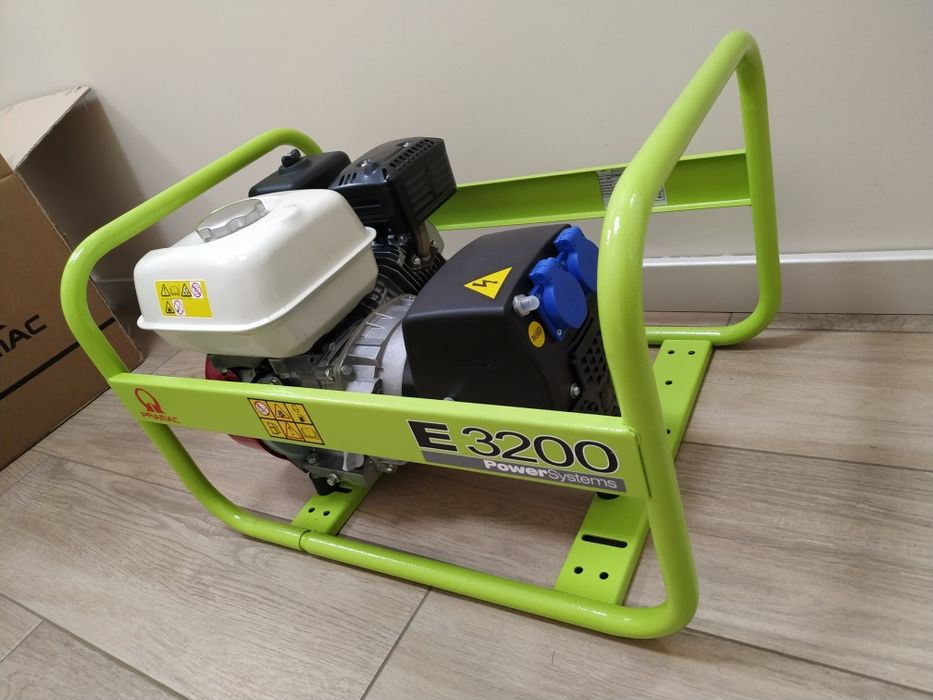 Бензиновый генератор PRAMAC E3200 2,6 кВт (Honda GX160)