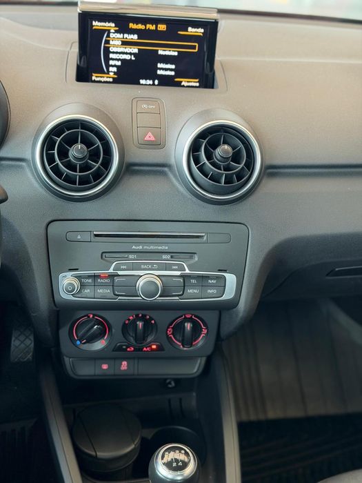 Audi A1 Sportback 25 TFSI S line