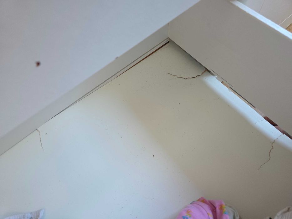 Cama ikea dupla com colchões