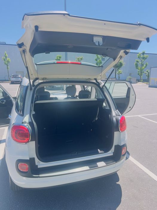 Carro  Fiat 500 L