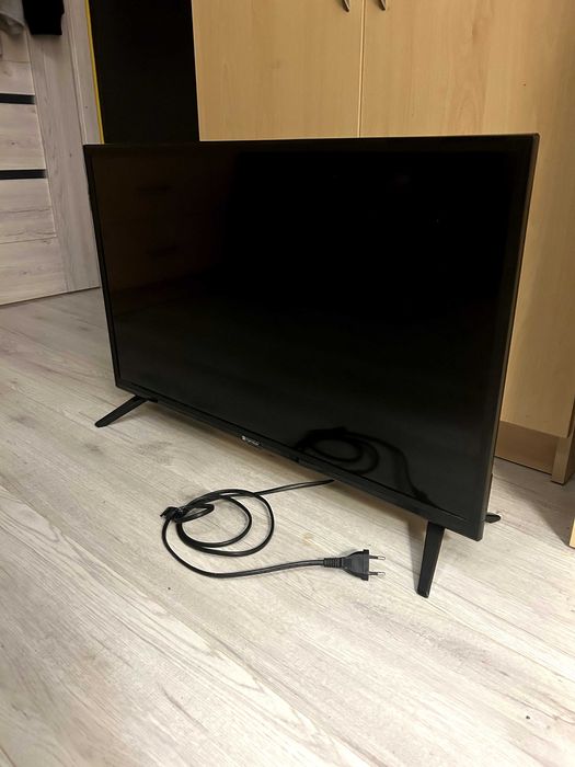 32-calowy telewizor LED Red Opticum