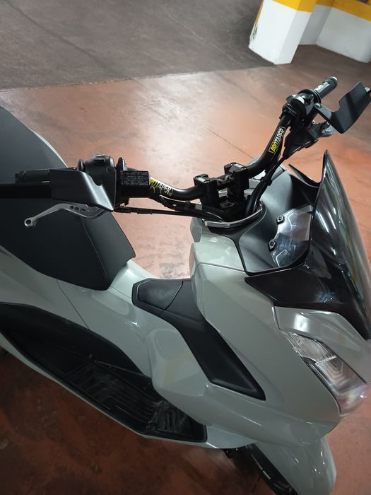 Honda PCX 125, em óptimo estado...     Nada a fazer com revisão feita , é pegar e andar...