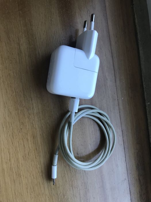 Carregadores e phones aple original (iphone)