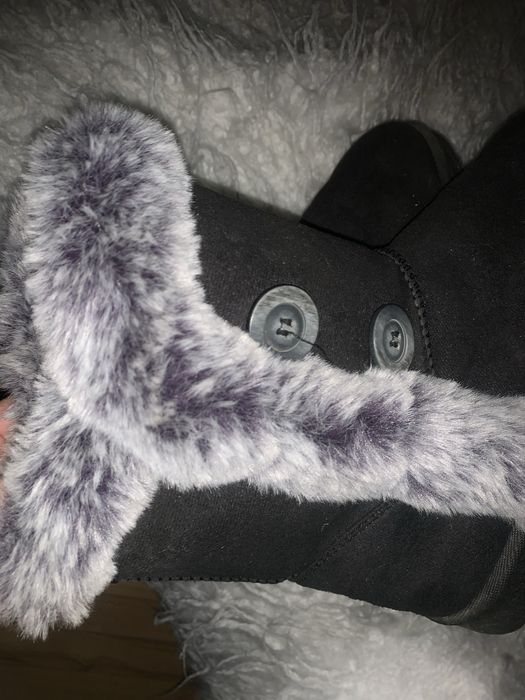 Уги продам недорого