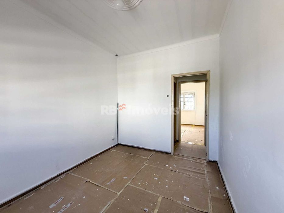 Prédio com 2 apartamentos T3, Torres Novas