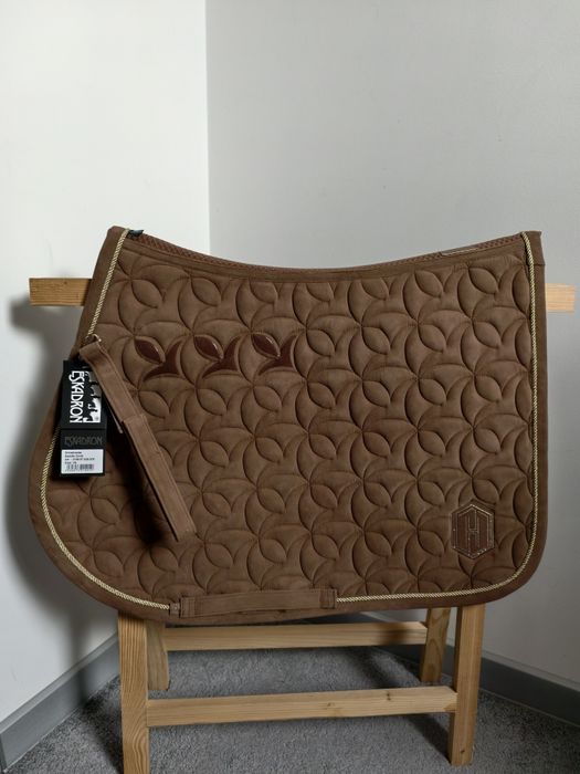 Czaprak skokowy Eskadron velour almond Full Vs