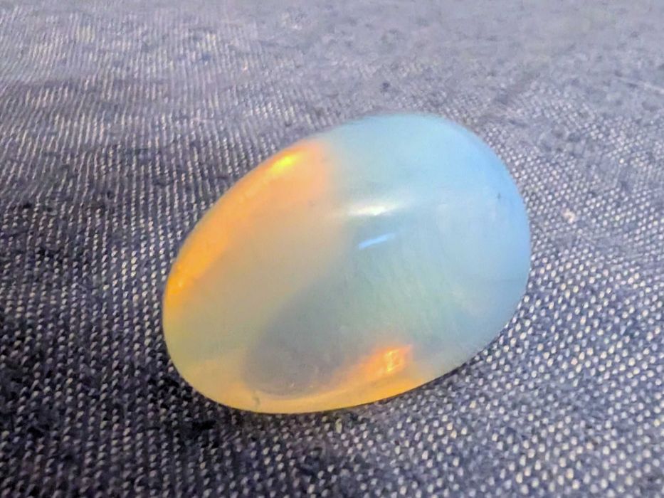 Opal naturalny szlifowany, kamień kolekcjonerski