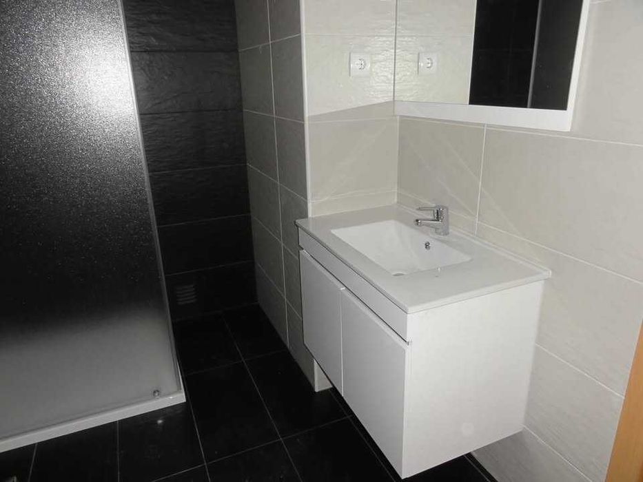 Apartamento T1 na Rua Dr. Diamantino Henriques, Nelas