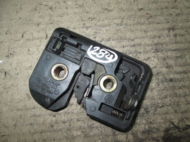 Fechadura / fecho da mala SEAT Ibiza II (6K1)
