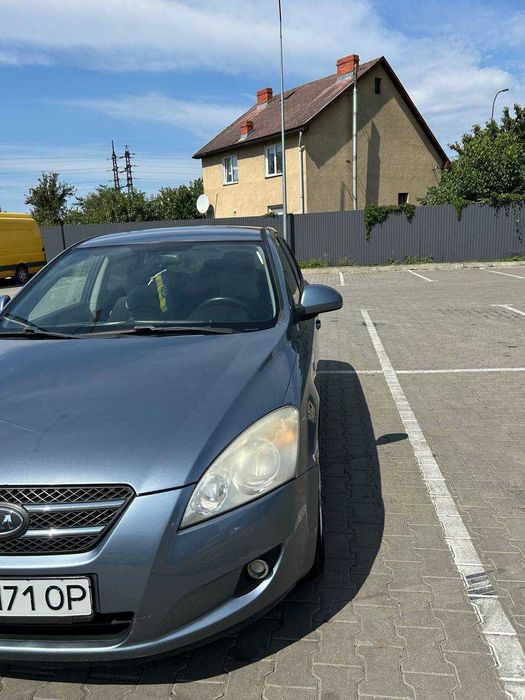 KIA CEED 2007 року випуску в хорошому стані 1.6  CRDi