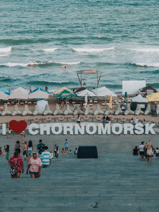 Окно с 16.07-22.07 Посуточно своя 3-х комн.квартира .Море и пляж в 300 метрах