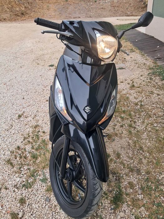 Scooter Suzuki  adress