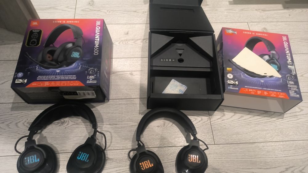 Sluchawki jbl quantum 600 oraz 610 wyrwane mikrifony
