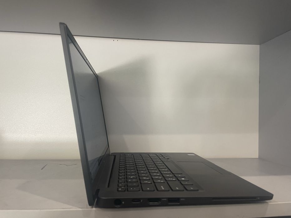 Dell Latitude 7400